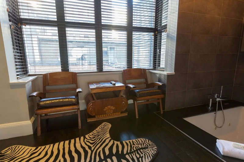 Penthouse King Suite at The Mansfield